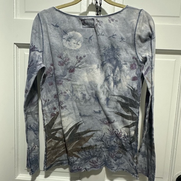 Y2K Lucky Brand Tattoo Print Long Sleeve Top Geisha Print Boho Grunge Size L - Picture 9 of 10